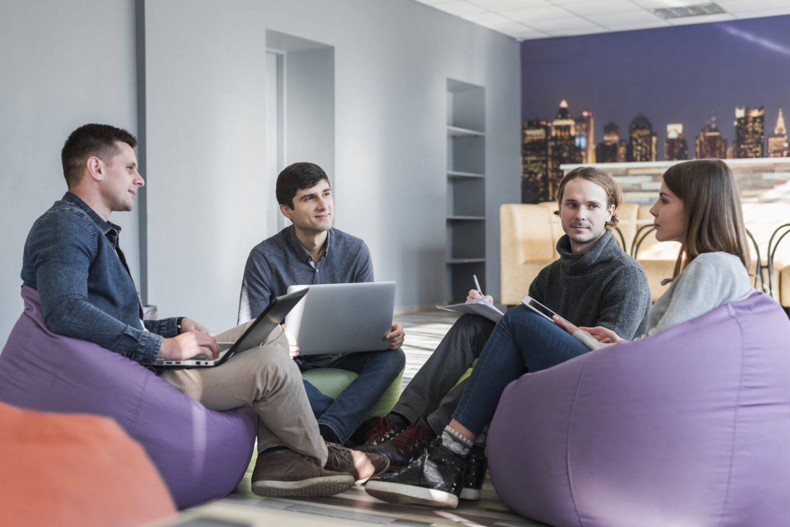 group-people-with-laptops